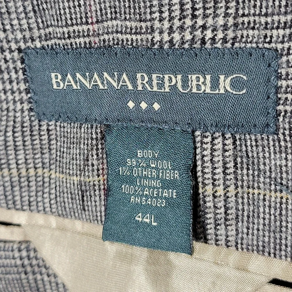 Banana Republic before completing